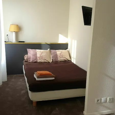 Meublee Services Apartment